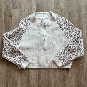 Amaryllis Leopard Print Cream Cropped 1/4 Zip Sweater Medium Plush